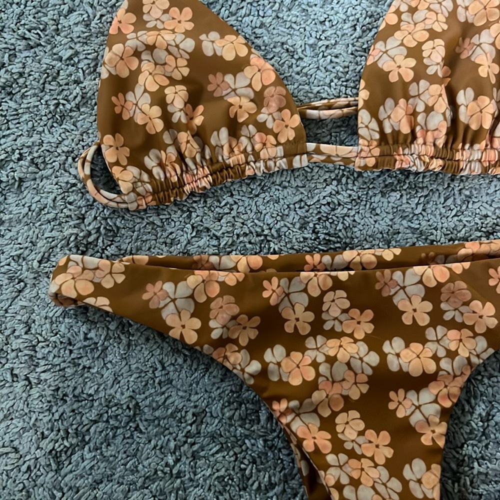 Benoa lei set TRADE